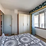 Inviting With Lateral Sea View Apartment