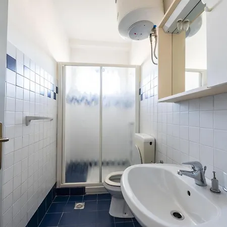 דירה Seventh Last Floor Flat With Terrace In