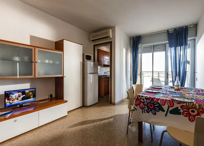 Inviting With Lateral Sea View Bibione