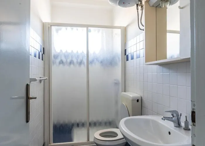 Apartment Inviting With Lateral Sea View