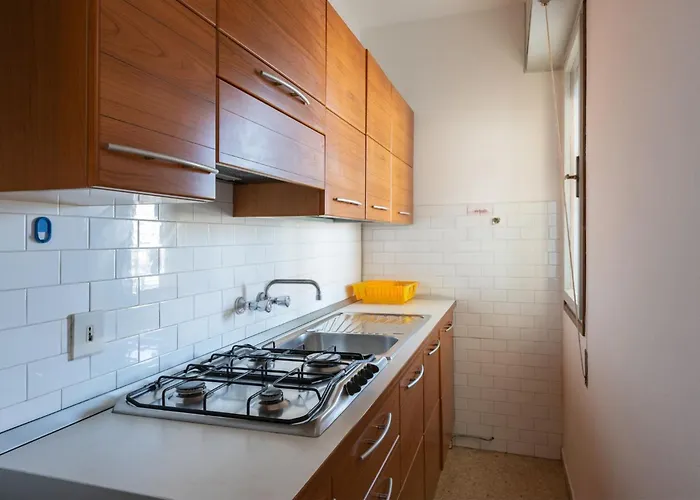 Inviting With Lateral Sea View Apartment *